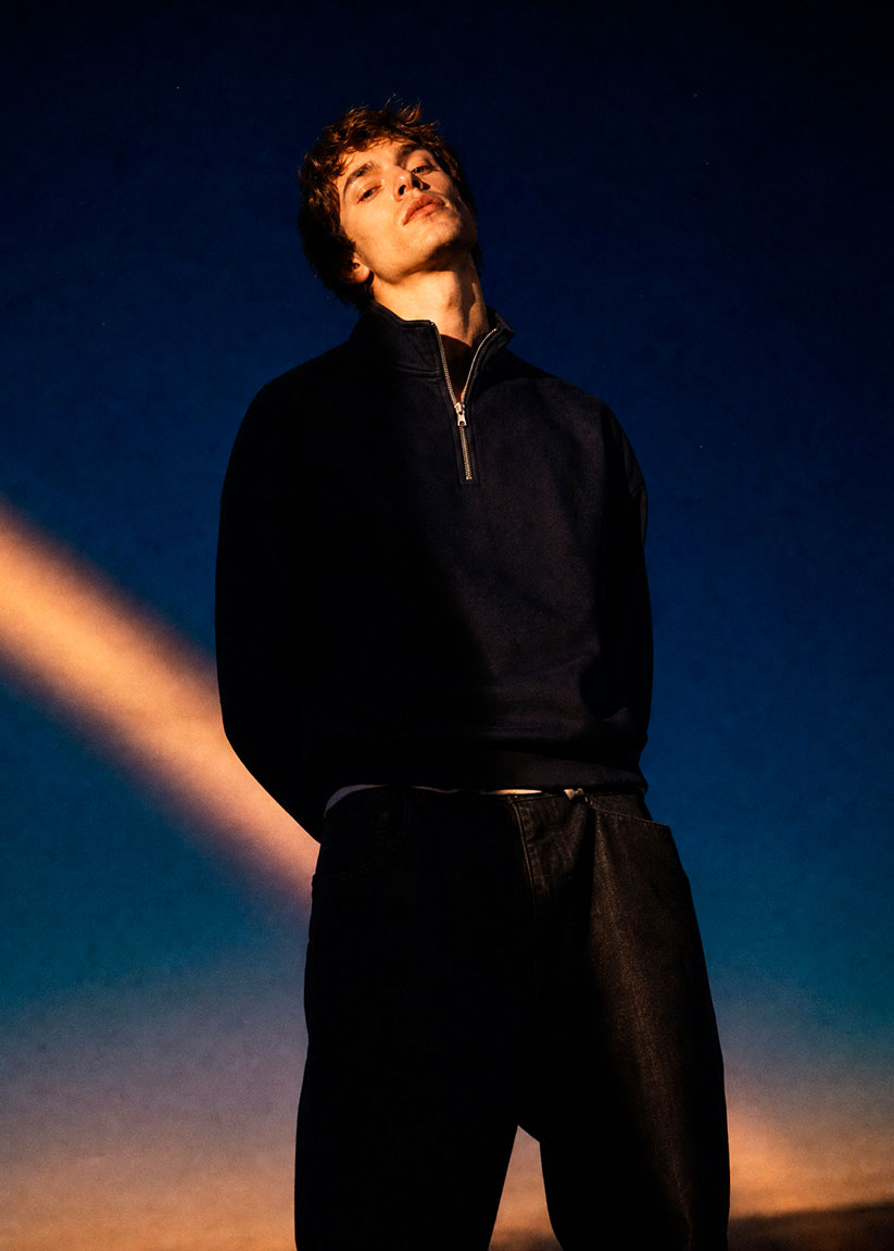Oversized high-neck sweatshirt